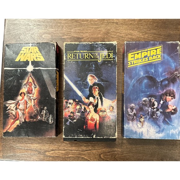 STAR WARS,RETURN OF THE JEDI & THE EMPIRE STRIKES‎ BACK VHS 3 TAPES - Picture 1 of 2